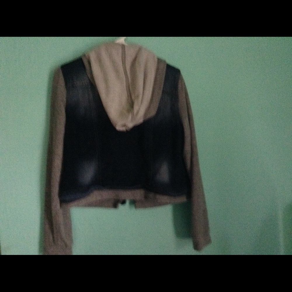 Jean jacket - Picture 2 of 2